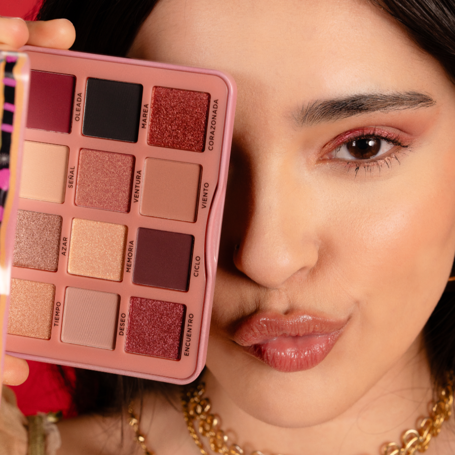 paleta de sombras de ojos rosas